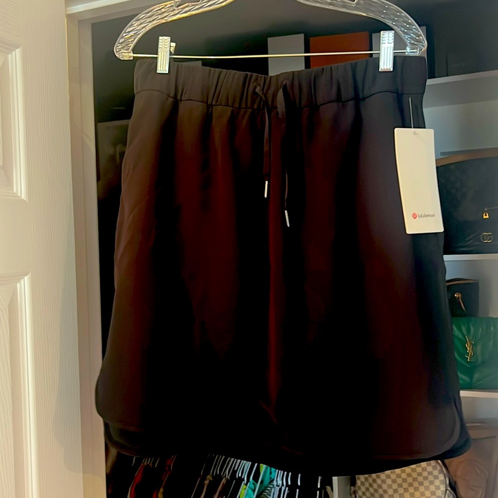 NWT size 12 Lululemon skirt